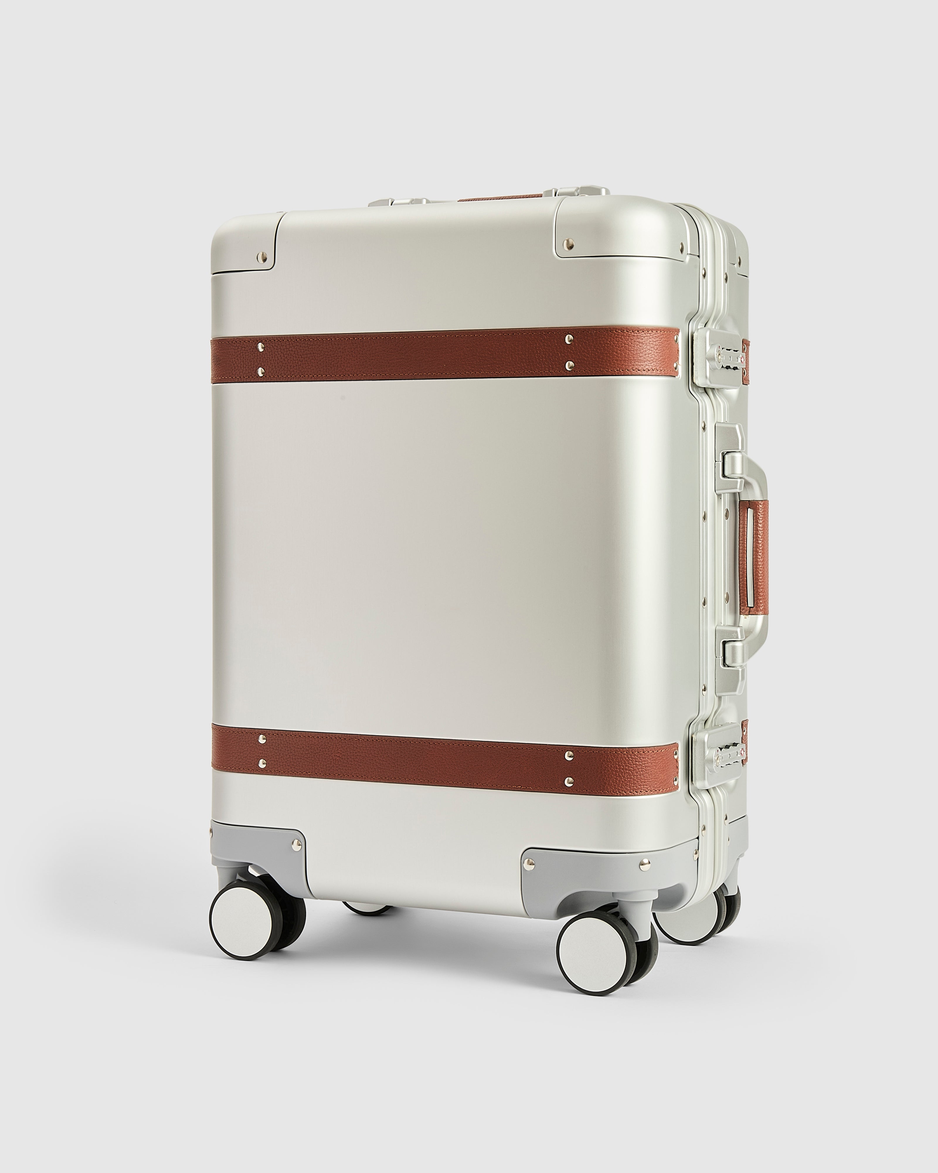 Journey Maker Volut Arc silver aluminium side view
