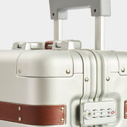 Journey Maker Volut Arc silver aluminium detail view