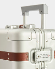 Journey Maker Volut Arc silver aluminium detail view