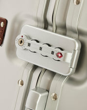 Journey Maker Volut Arc silver aluminium lifestyle